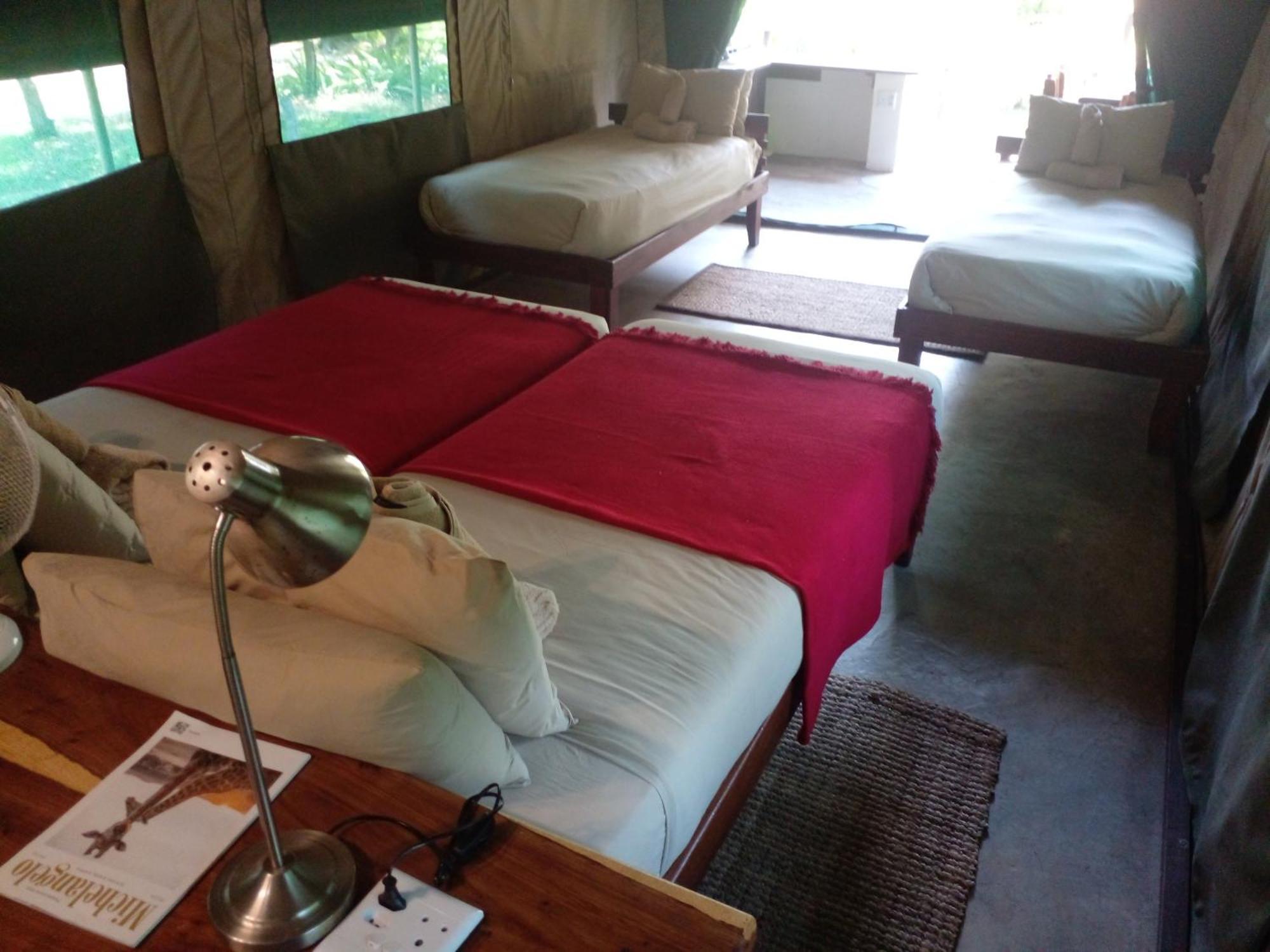 Zambezi Mubala Camp Otel Katima Mulilo Oda fotoğraf